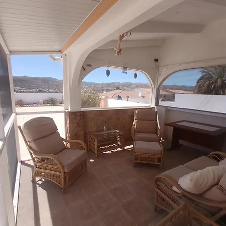 Bonita Casita Luz Del Sol Arboleas